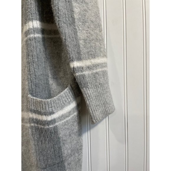 Loft Women's X-Small Grey White Stripe Fuzzy Open Front Cardigan Oversized - Picture 4 of 7